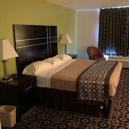 Travelodge By Wyndham Torrington Ngoại thất bức ảnh