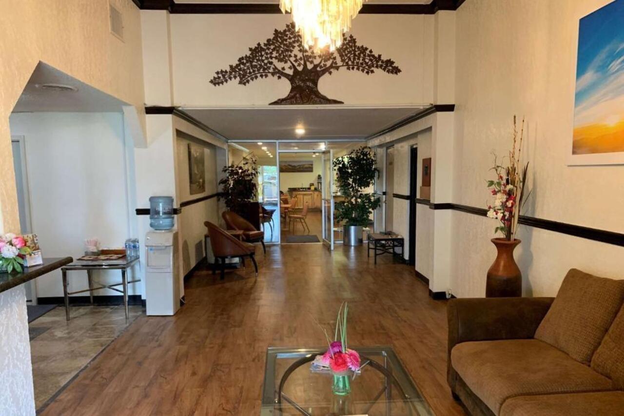 Travelodge By Wyndham Torrington Ngoại thất bức ảnh