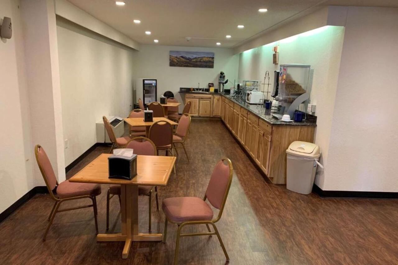 Travelodge By Wyndham Torrington Ngoại thất bức ảnh
