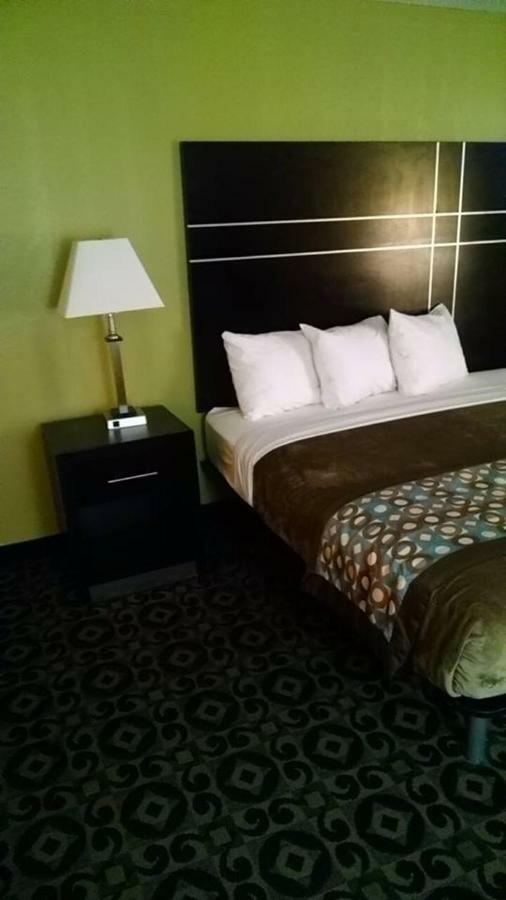 Travelodge By Wyndham Torrington Ngoại thất bức ảnh